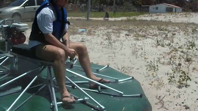 Hovercraft na Enseada dos Patos, Ceará смотреть онлайн