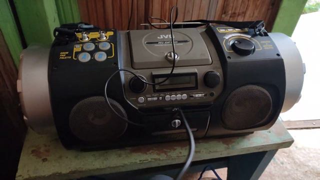 DP100 с драм машиной на борту смотреть онлайн