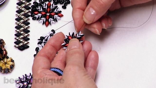 How to Bead Weave a Starburst Component with 2-Hole GemDuos and SuperDuo Duets смотреть онлайн