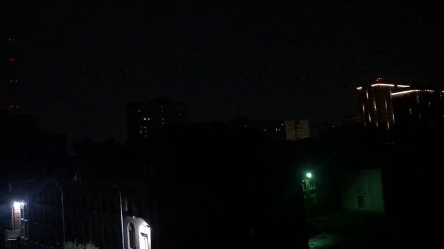 Ночная гроза в Новосибирске 15.07.2023г. Сверкает молния гремит гром. смотреть онлайн