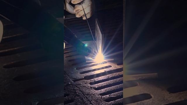 Аргонодуговая сварка с HUGONG WAVE 315D III AC/DC смотреть онлайн