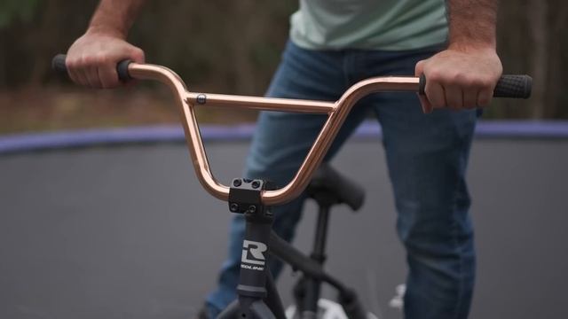 Can a “Tramp Bike” really teach you MTB tricks? смотреть онлайн