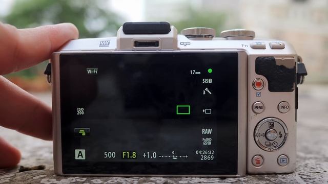 Why Olympus E-PL7 Is Better Than Ricoh GR III смотреть онлайн