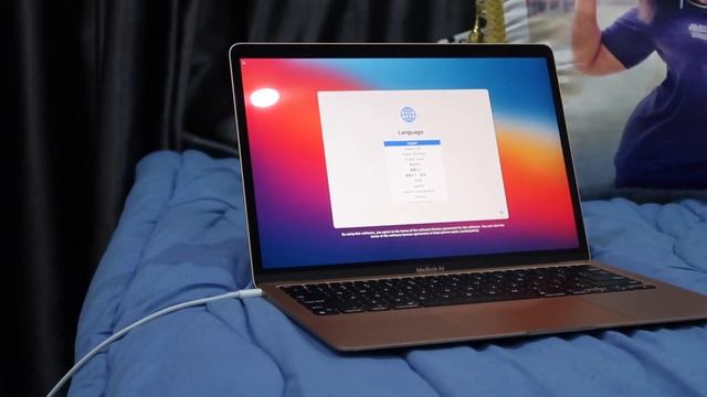 UNBOXING AND REVIEW OF THE MACBOOK AIR 2020 512GB SSD смотреть онлайн