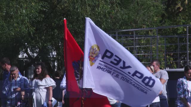 В Московском приборостроительном техникуме РЭУ торжественно открыли кластер «Радиоэлектроника» смотреть онлайн