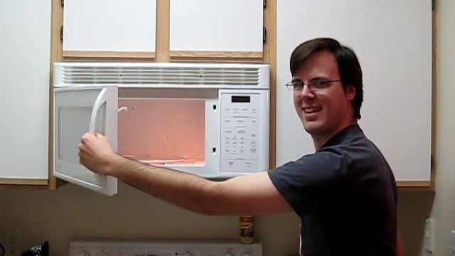 spoon in the microwave смотреть онлайн