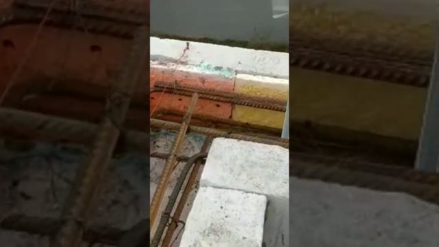 Связал каркас из арматуры для армопояса и установил шпильки для крепления мауэрлата смотреть онлайн