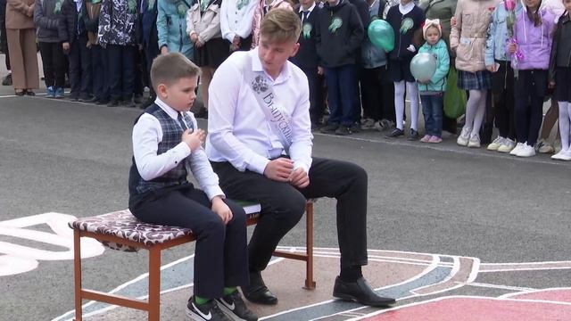 Во всех школах района прошли «Последние звонки», знаменующие окончание учебного года смотреть онлайн