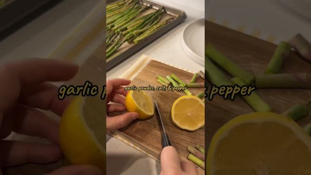 Roasted Asparagus with Parmesan Cheese #vegetarian #recipe #weightloss #diet #healthy #comfortfood смотреть онлайн