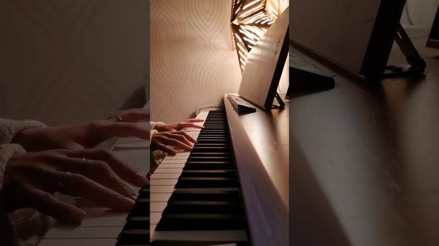 ДЕВОЙКО МАРИ ХУБАВА I DEVOIKO MARI HUBAVA PIANO COVER смотреть онлайн