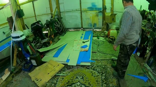 Лодка из полипропилена на коленке. Часть 5. смотреть онлайн