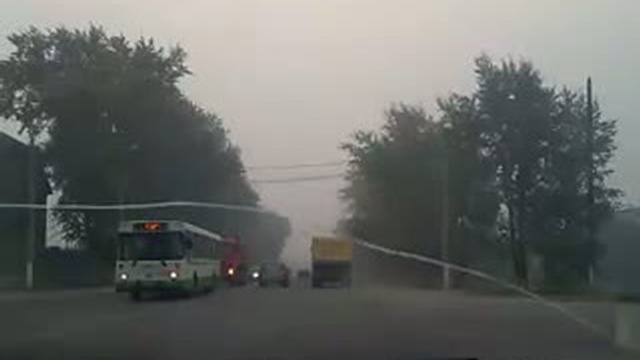 сильное задымление в Коломне из-за пожара в лесах смотреть онлайн