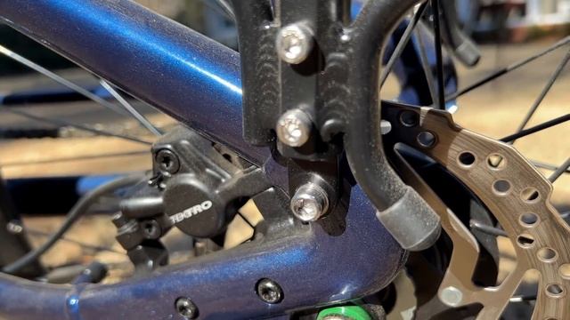 Topeak Uni Super Tourist rear racks, Trunk bag and Basket on Momentum Transend & Vida E+ eBikes. смотреть онлайн