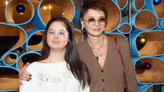 Звёзды у Которых Особенные Дети смотреть онлайн