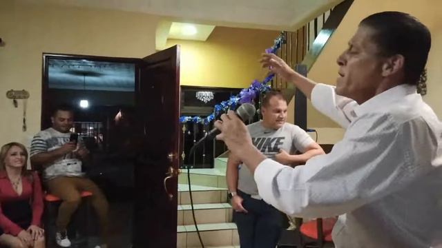 Grupo Noble Solo soy un soñador Canta : Eduardo Torres ( vivo) смотреть онлайн