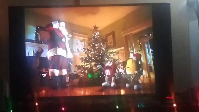 M&M's Christmas Commercial смотреть онлайн
