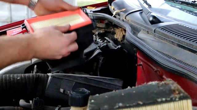 HOW TO REPLACE RENAULT MEGANE I AIR FILTER смотреть онлайн