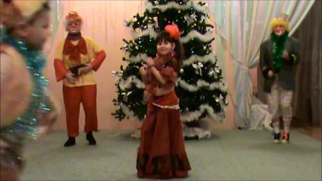 Новогодний цирк - Цыганка Маша с медведем Яшей (ст. гр.) смотреть онлайн