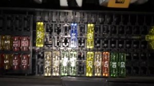 Замена предохранителя прикуривателя на Volkswagen Tiguan 2008 - 2016 год