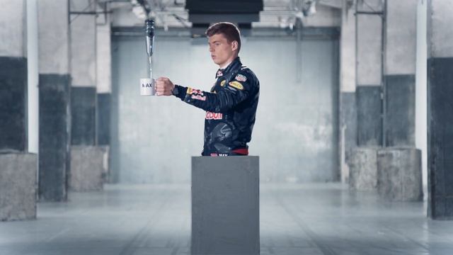 Max Verstappen and Drone - UX Design at Exact смотреть онлайн