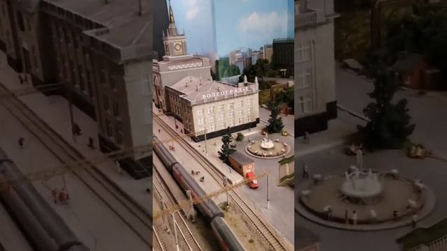 ЦАРЬ-МАКЕТ ВДНХ. Крушение поезда в Волгограде смотреть онлайн