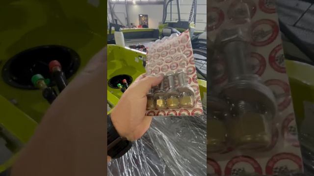 Лодка Волжанка установка лифта и мотора