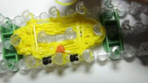 Цыпленок из резиночек/Как плести из резиночек/Плетение из резинок игрушки