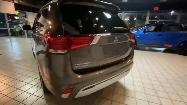2020 Mitsubishi Outlander PHEV смотреть онлайн