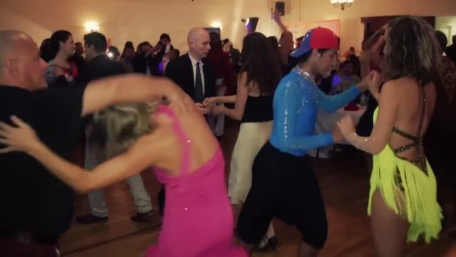 Toronto Best Salsa Dance Lessons School - Latin Energy Dance Studio смотреть онлайн