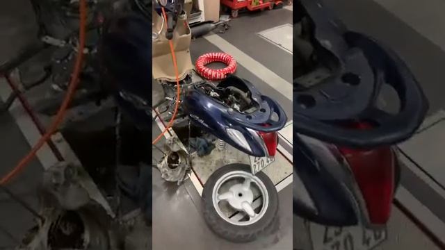 CẢNH BÁO TÌNH TRẠNG THAY DẦU GIẢ VÀ DẦU KHÔNG CHÍNH HÃNG YAMAHA смотреть онлайн