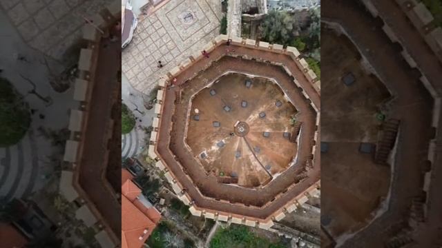 Fly in Red Tower in #alanya #turkey Полет над Красной башней в #Алания #турция смотреть онлайн