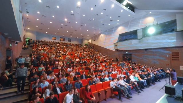 Дискуссия спикеров сессии «Экономика будущего» (Красноярск, 5 декабря 2016) Часть 1 смотреть онлайн