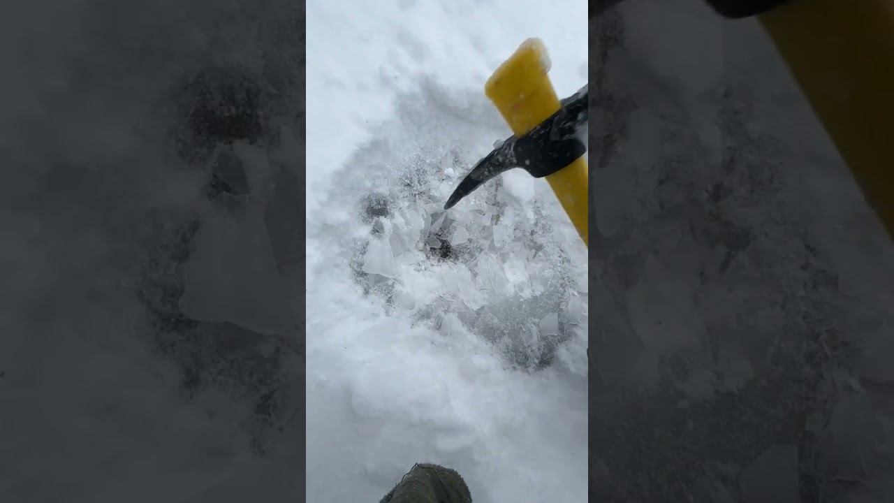 Никогда не доставайте находки из подо льда! ⛏️ смотреть онлайн