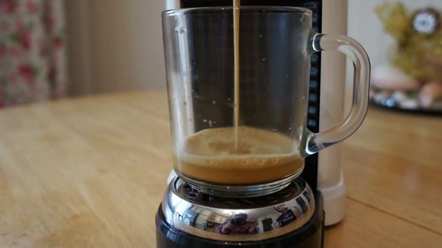Кофе машина Oysters CCM 01 Приготовление ESPRESSO смотреть онлайн
