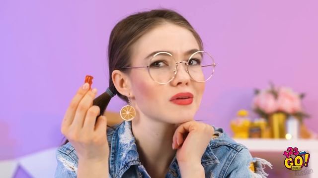 БОГАТЫЕ И БЕДНЫЕ В ТЮРЬМЕ || Едим золотую еду! Богатые и бедные в школе от 123 GO! GOLD смотреть онлайн