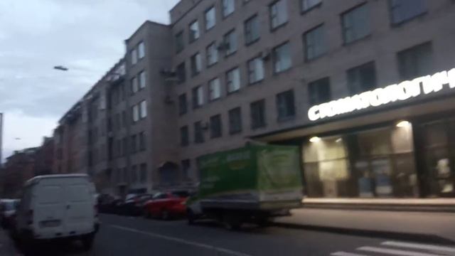 Иду из сквера и болтаю в 4-30 утра смотреть онлайн