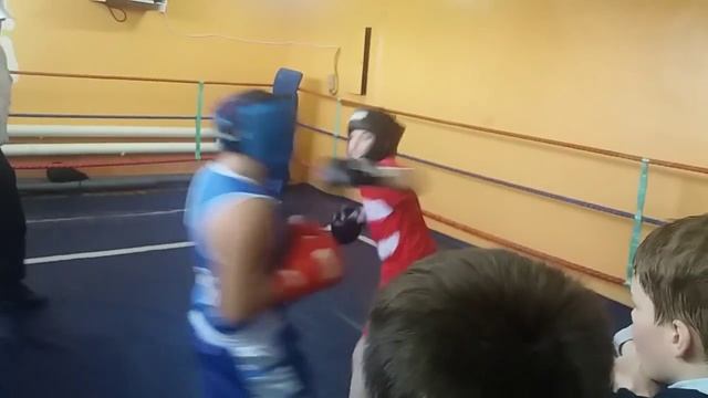 Бокс Горячев Дима спаринг Антрацит. смотреть онлайн