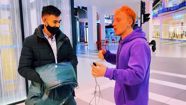 РЭПЕР читает ФРИСТАЙЛ прохожим. Пранк в ТЦ Вегас смотреть онлайн