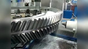 Нарезание зубьев шевронного колеса концевыми фрезами