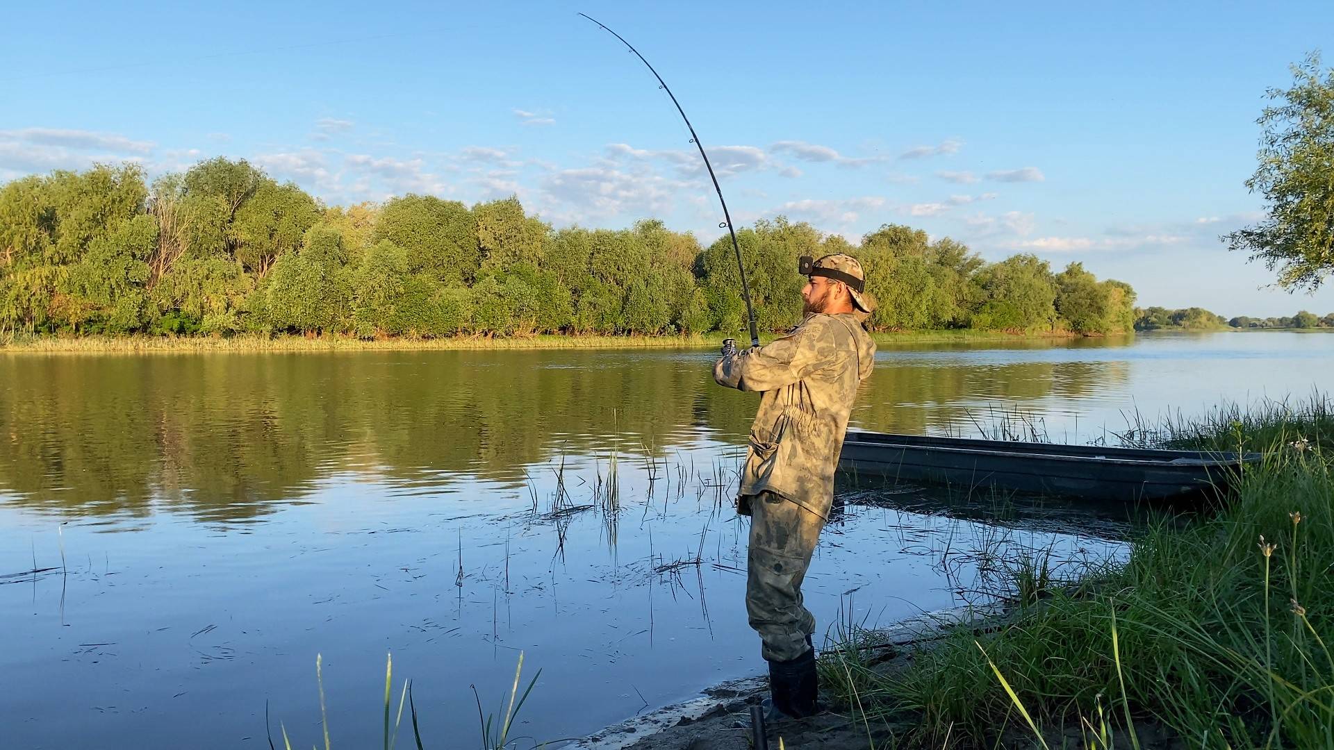 ТОЛЬКО ЗАКИНУЛ И СРАЗУ ТРОФЕЙНЫЙ САЗАН! РЫБАЛКА ПОСЛЕ ЗАПРЕТА В АСТРАХАНИ. Жмыховки в деле. смотреть онлайн