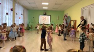 «Поссорились-помирились» Общий парный танец в младшей группе, в детском саду.