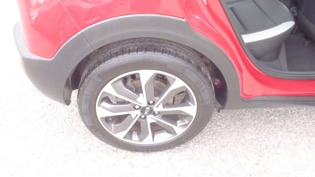 Kia Stonic 1.0 T-GDi 4 - FJ Chalke, Mere смотреть онлайн