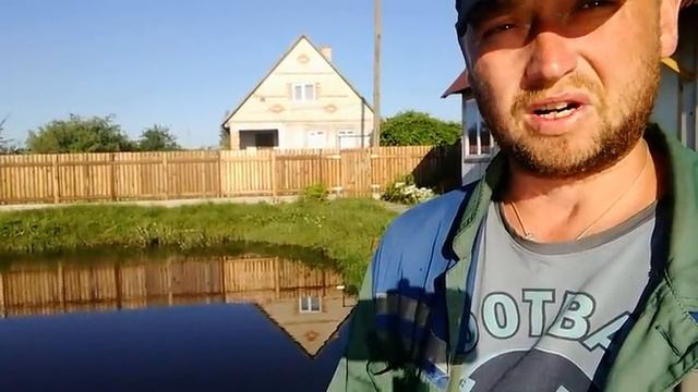 пруд на даче #2.рыбалка на своем пруду.линь. карась. щука.мальки... смотреть онлайн