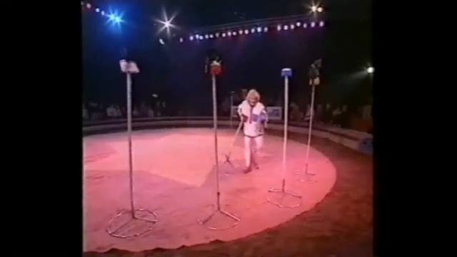 ВЫСТУПЛЕНИЕ АНГЛИЙСКИХ КОШЕК - ЮРИЙ КУКЛАЧЁВ смотреть онлайн