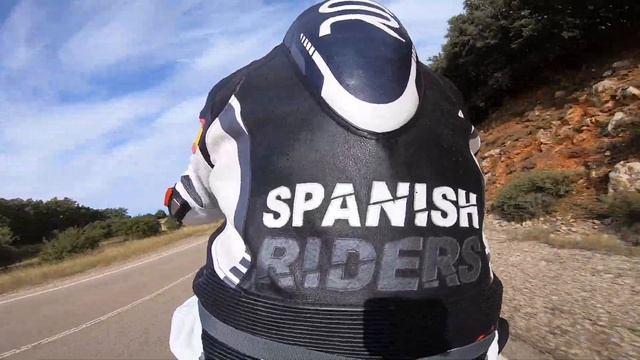 PRUEBA SUZUKI GSX S1000 2021 ✊? Análisis y Opinión a Fondo смотреть онлайн