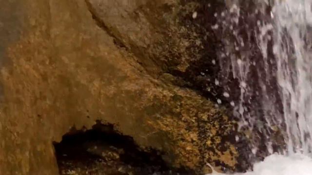 Купаюсь в водопаде в пустыне в Тунисе. Чебика, Тунис смотреть онлайн