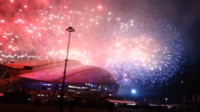 ЗАКРЫТИЕ ОЛИМПИАДЫ СОЧИ-2014. САЛЮТ смотреть онлайн