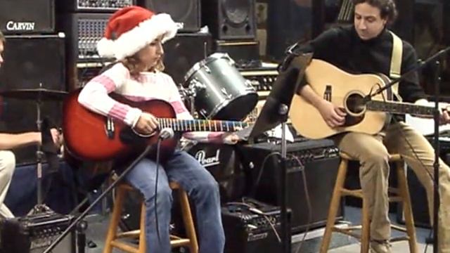 Ava's Jingle Bells Guitar Recital смотреть онлайн