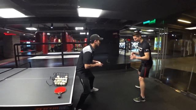 VLOG #9. Дневник качка-теоретика. Учусь играть в настольный теннис. Заруба в FIFA 20. Снимаем TikTo смотреть онлайн