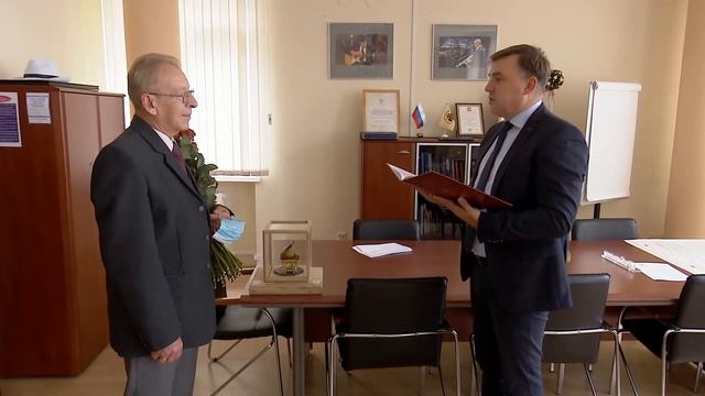 Заслуженный артист России Владимир Слободян принимает поздравления с юбилеем смотреть онлайн